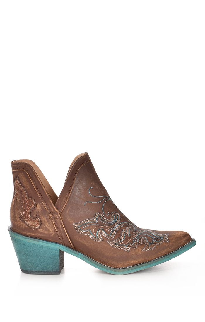 Q0099 LD COGNAC EMBROIDERY SHOE-Kuet.us